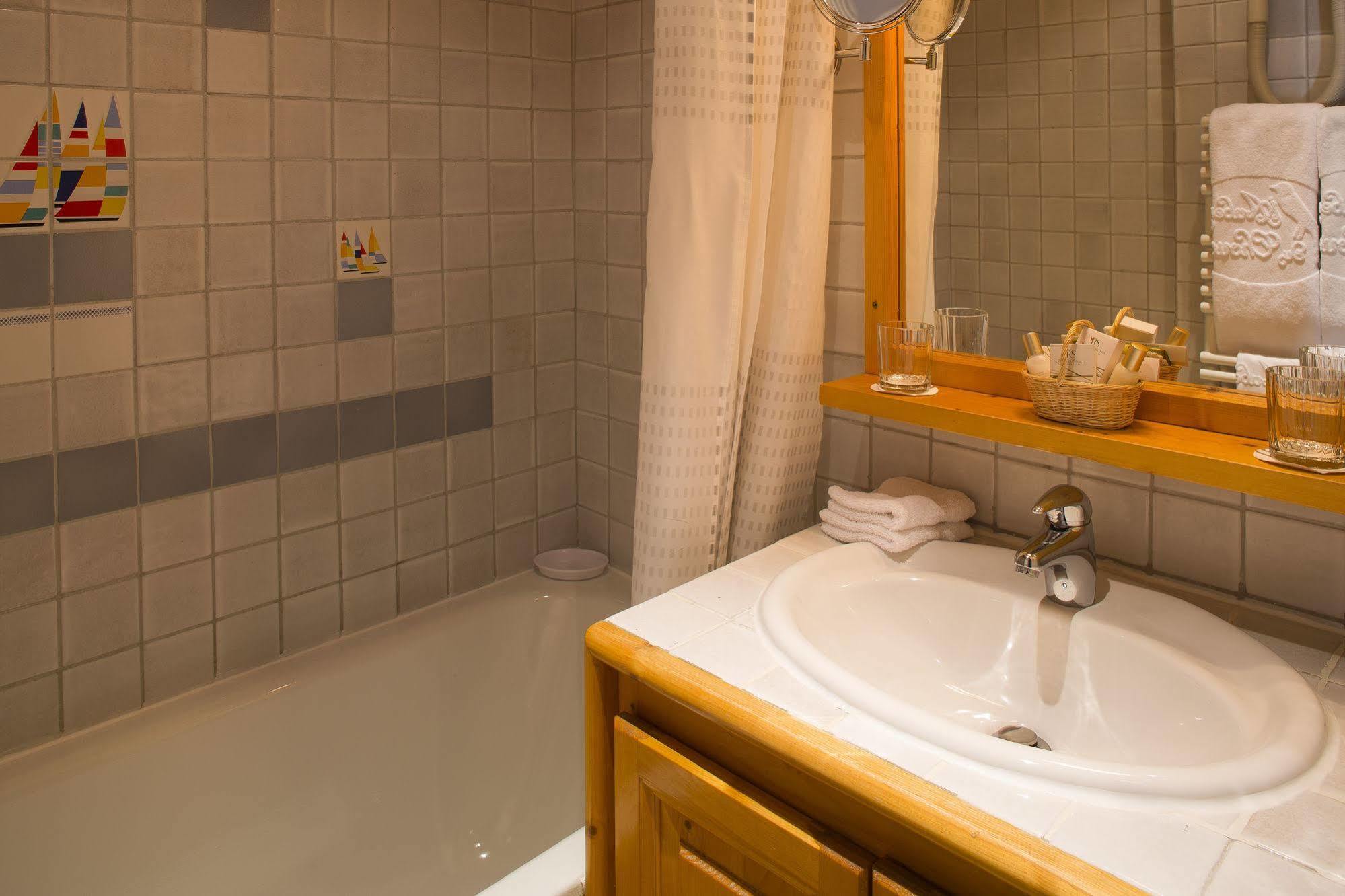 L'Auberge Du Choucas Le Monetier-les-Bains ภายนอก รูปภาพ