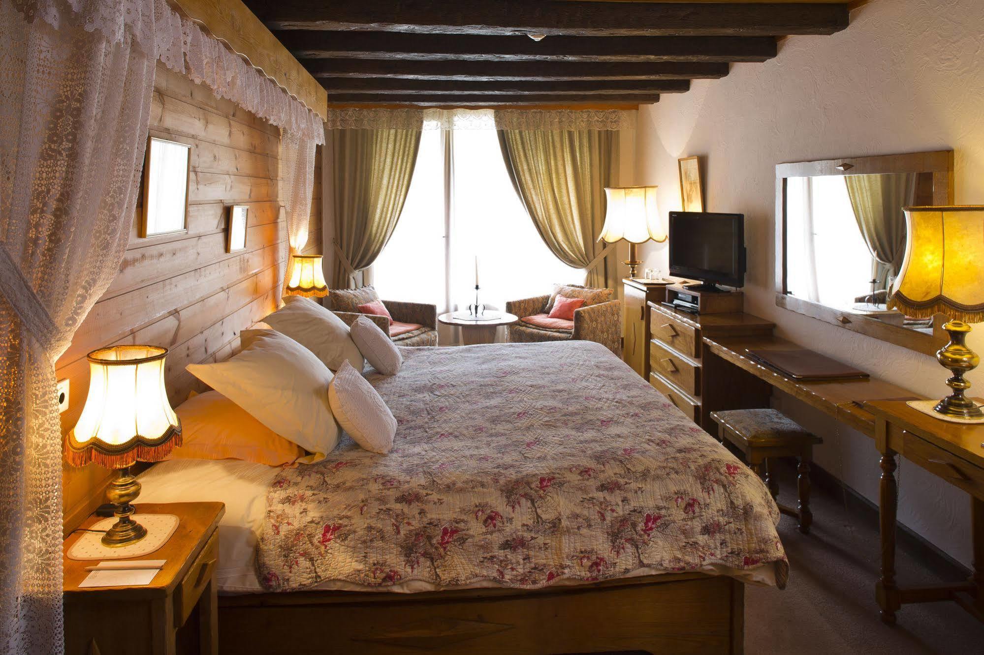 L'Auberge Du Choucas Le Monetier-les-Bains ภายนอก รูปภาพ